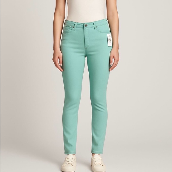 Ag Adriano Goldschmied Denim - AG Adriano Goldschmied Women's Prima Mid-Rise Cigarette Leg Skinny Fit Crop Pant